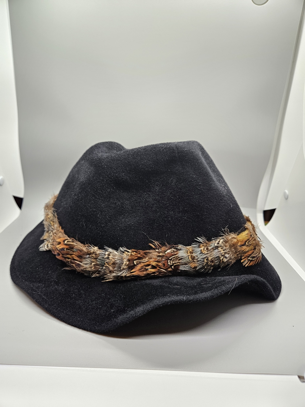 Vintage Makins New York Black Wool Felt Wide Brim Hat Feather Band As Is 1980s